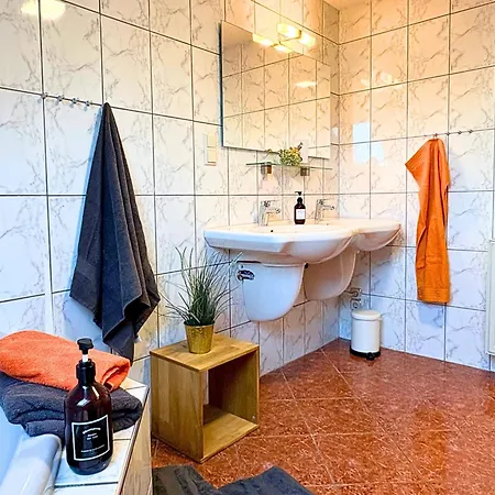 Ferienhaus Landeskrone-2